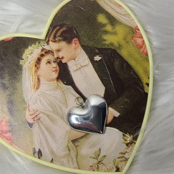 Valentine's Day Heart pendant necklace sterling silver handmade jewelry gift - Picture 1 of 3